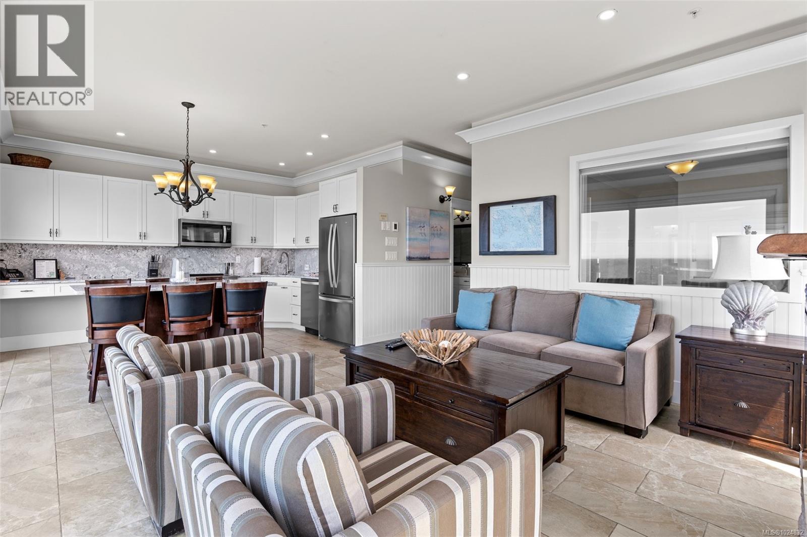 13B 1000 Sookepoint Pl, Sooke