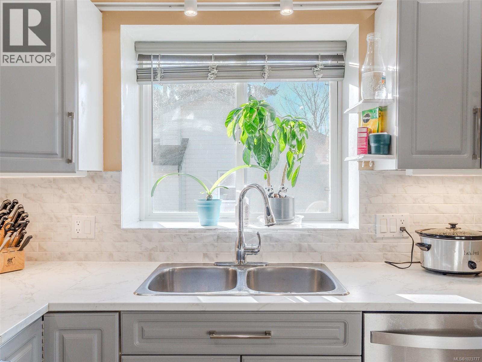 6614 EVEREST DR - 13