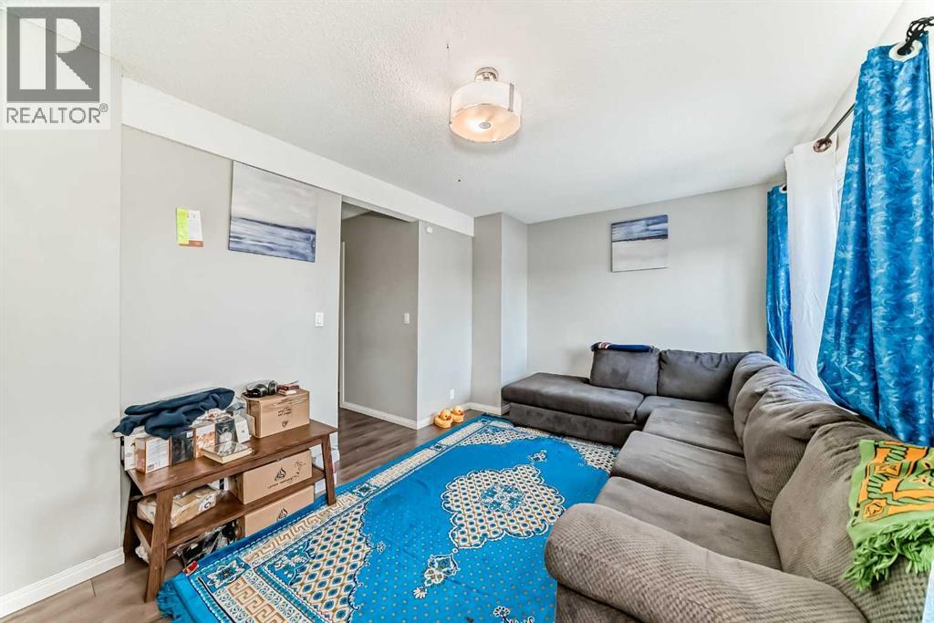 Single Family House for Sale in    Avenue SE Penbrooke Meadows Calgary 