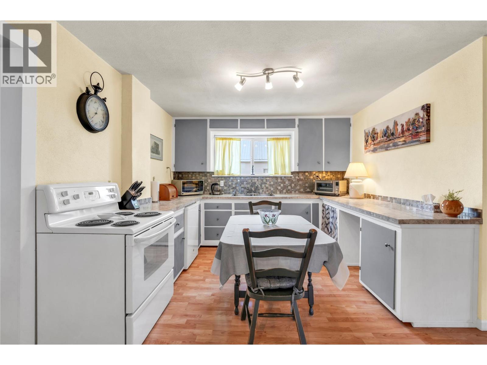 499 Similkameen Avenue, Princeton