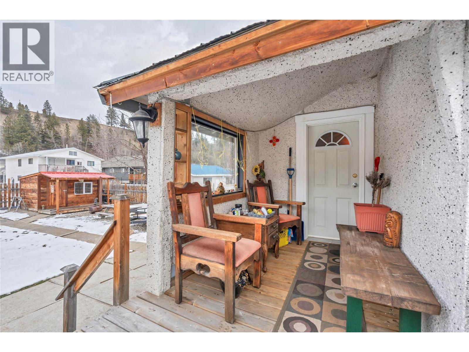 499 Similkameen Avenue, Princeton