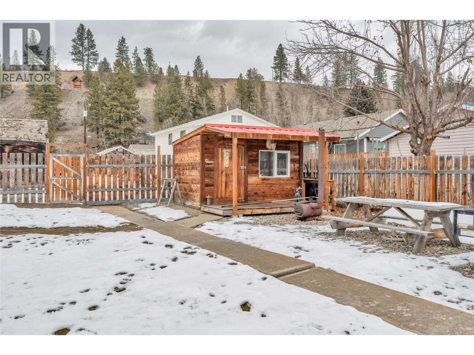 499 Similkameen Avenue, Princeton