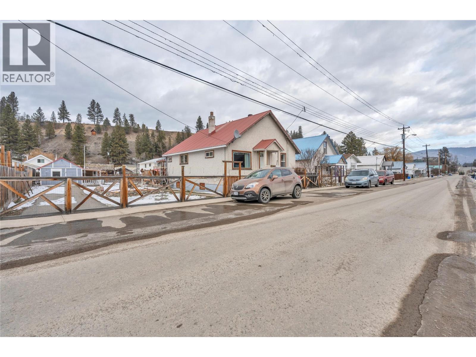 499 Similkameen Avenue, Princeton