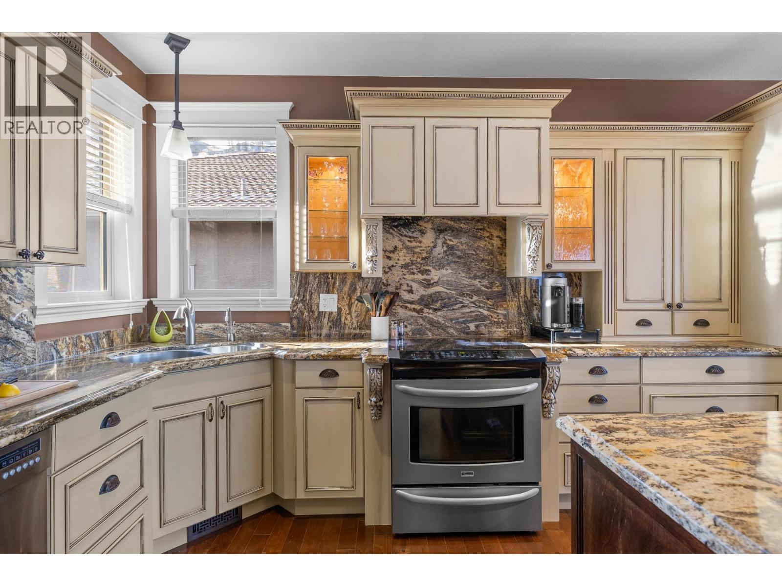  11909 La Costa Lane, Osoyoos