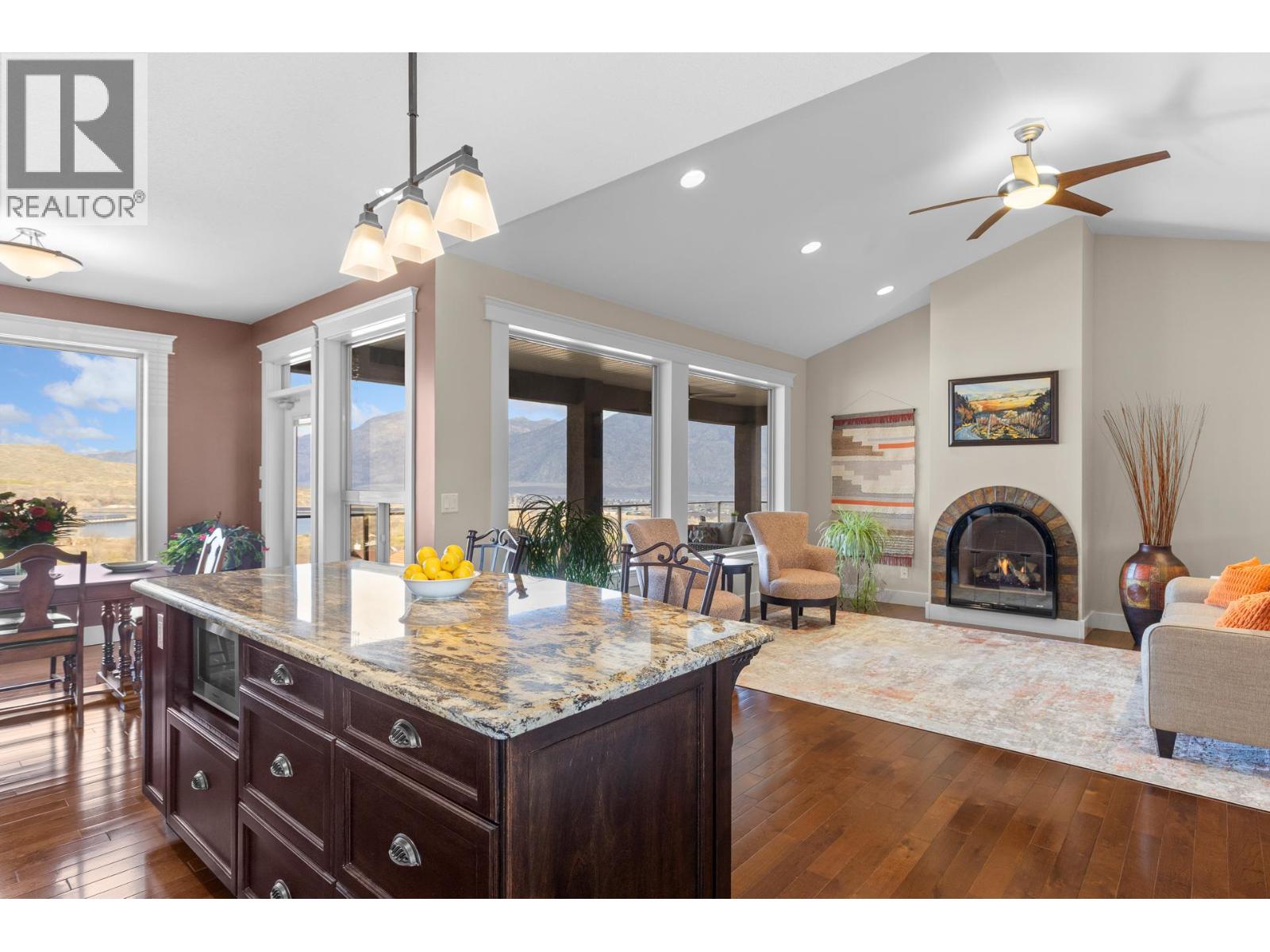  11909 La Costa Lane, Osoyoos