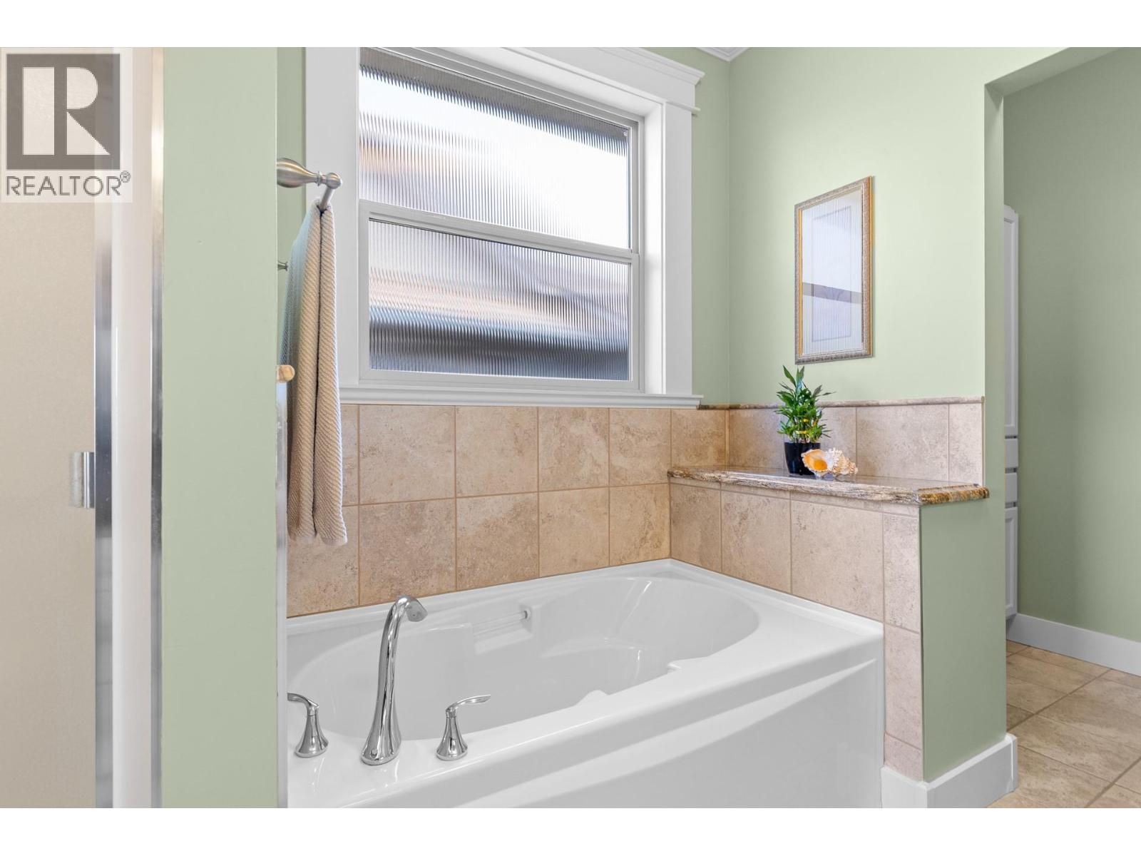  11909 La Costa Lane, Osoyoos