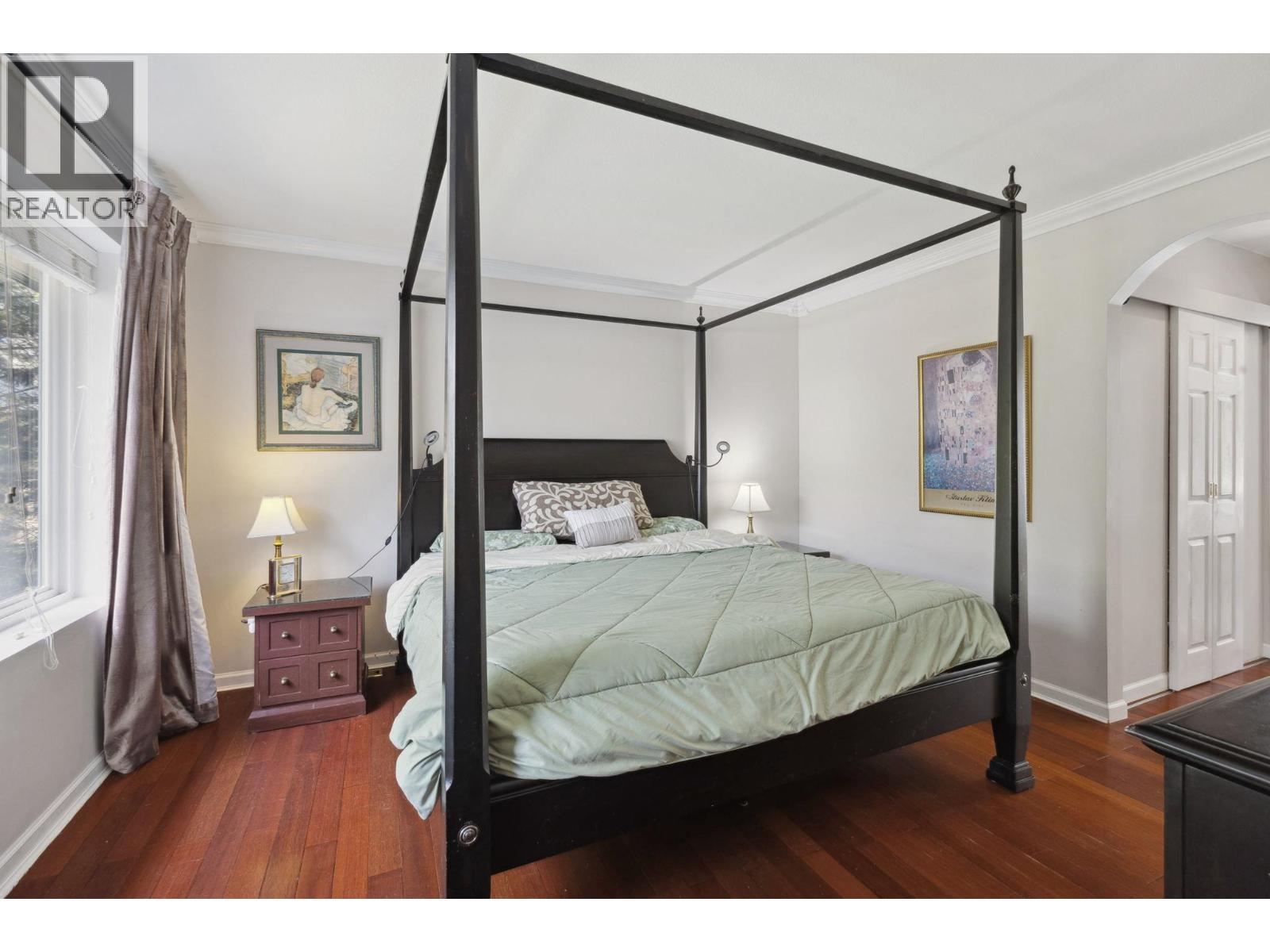 1501 OSTLER COURT, North Vancouver