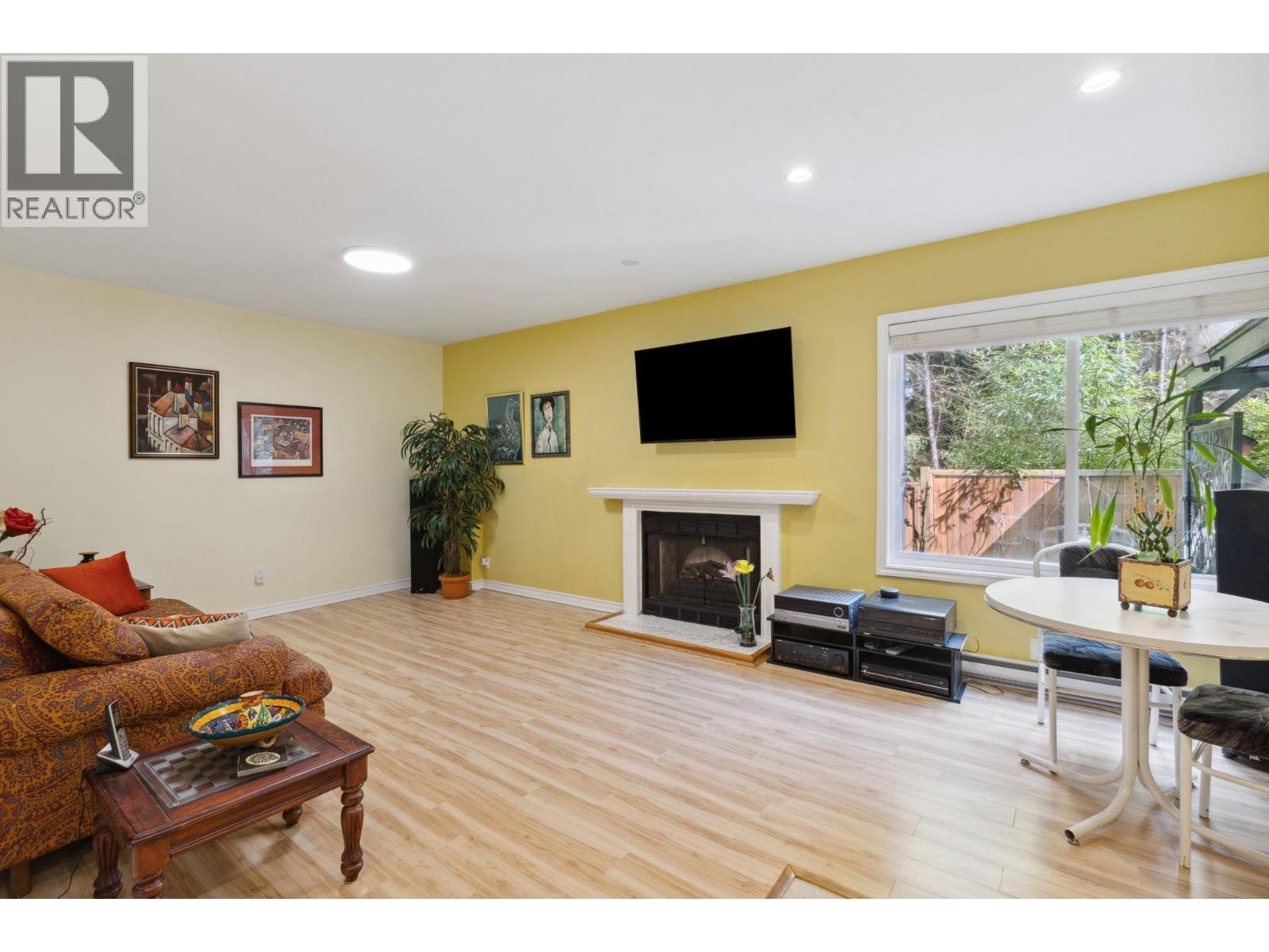 1501 OSTLER COURT, North Vancouver