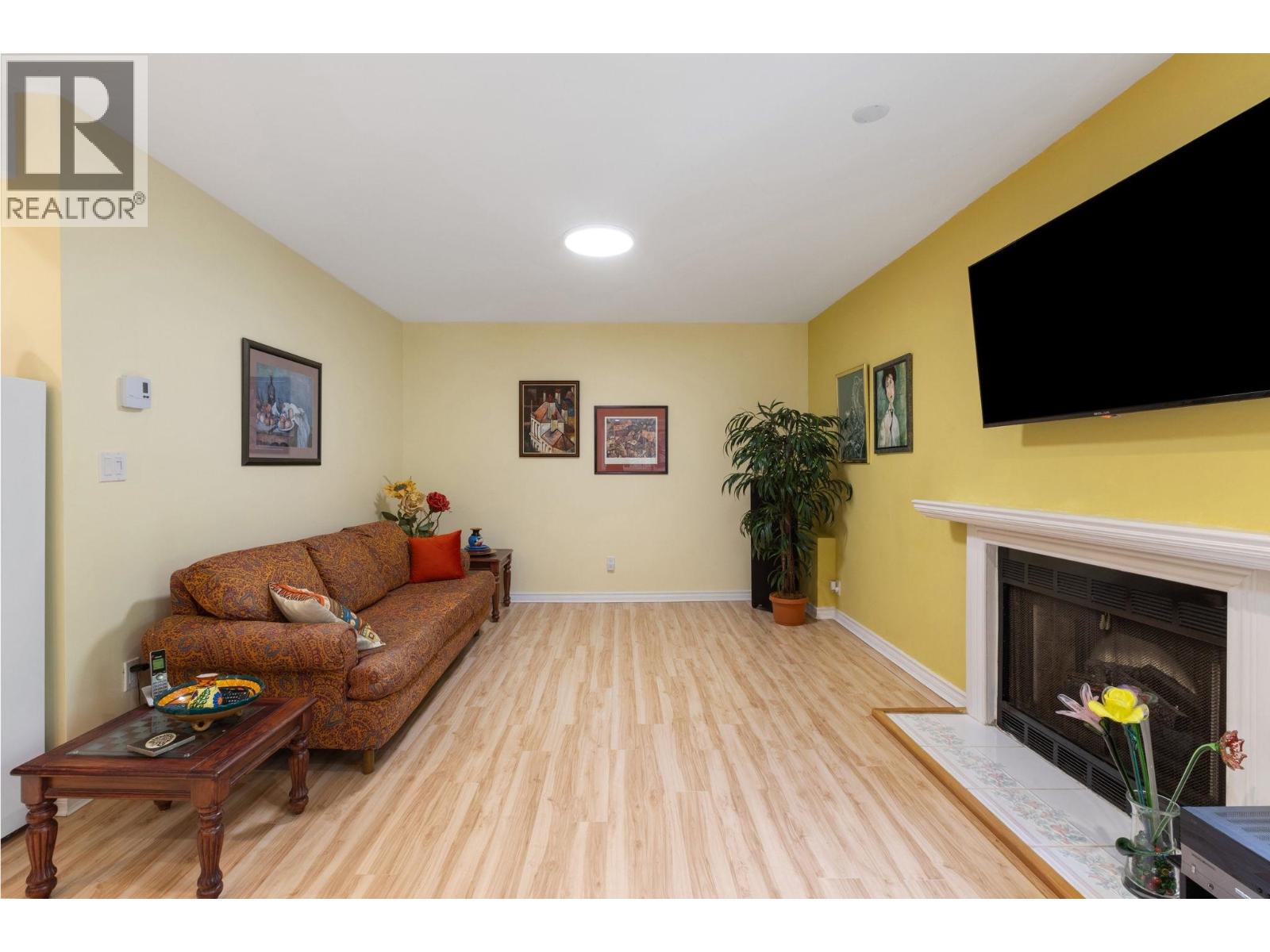 1501 OSTLER COURT, North Vancouver