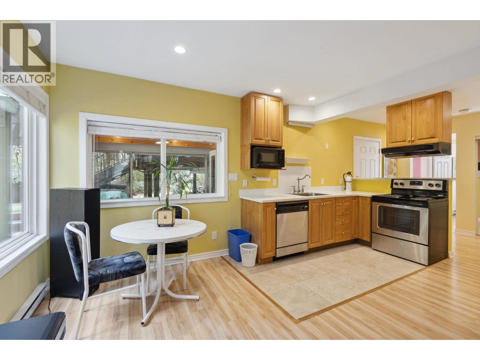 1501 OSTLER COURT, North Vancouver