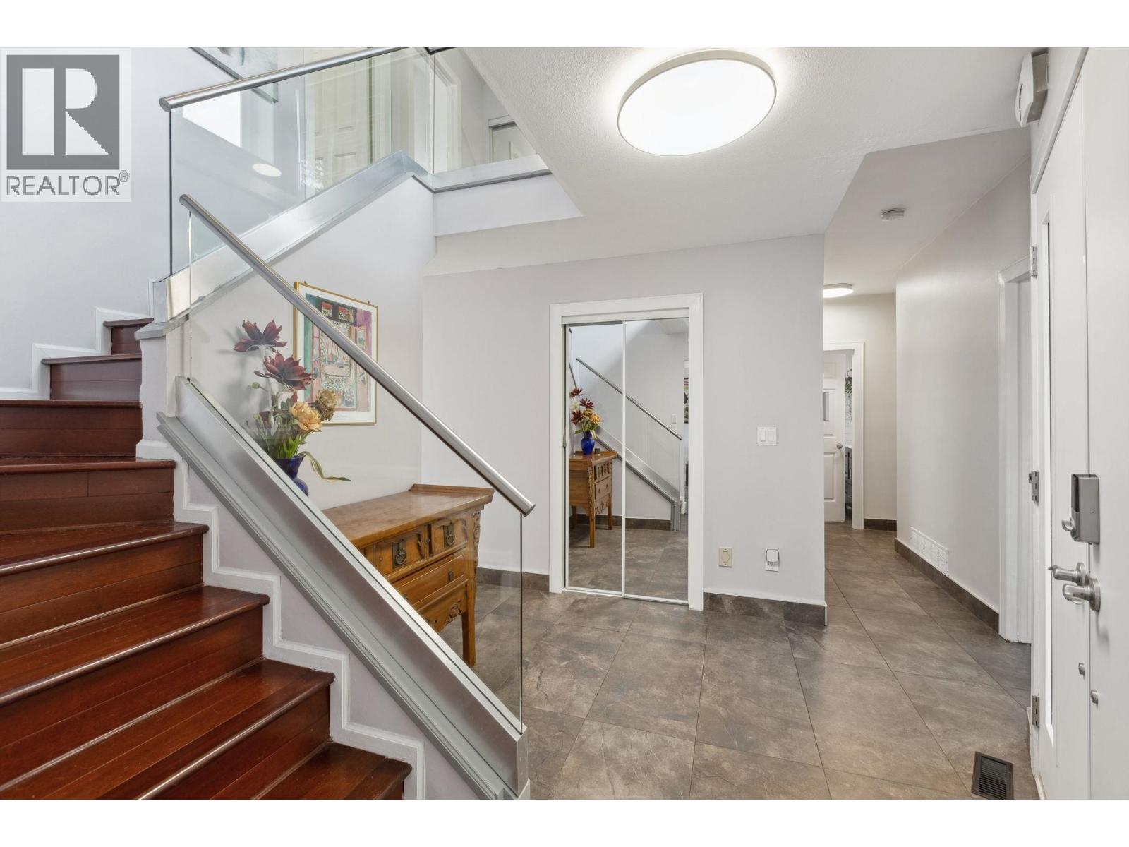 1501 OSTLER COURT, North Vancouver