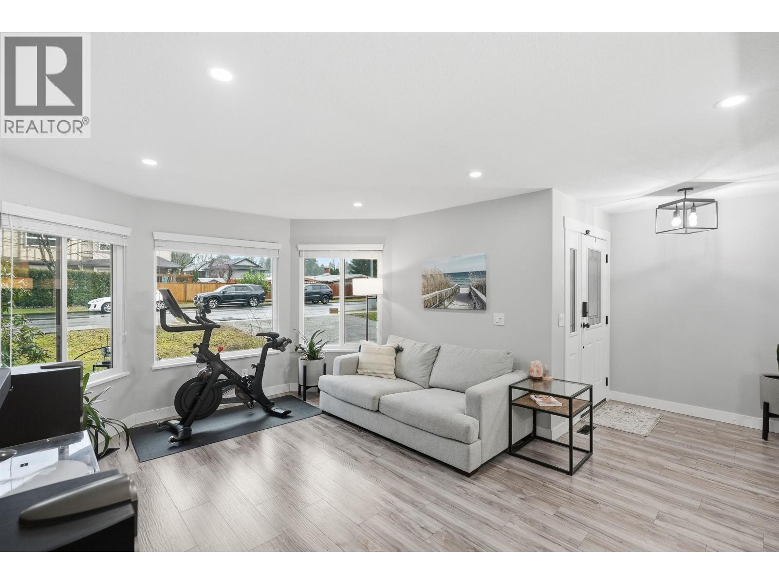 19439 PARK ROAD, Pitt Meadows