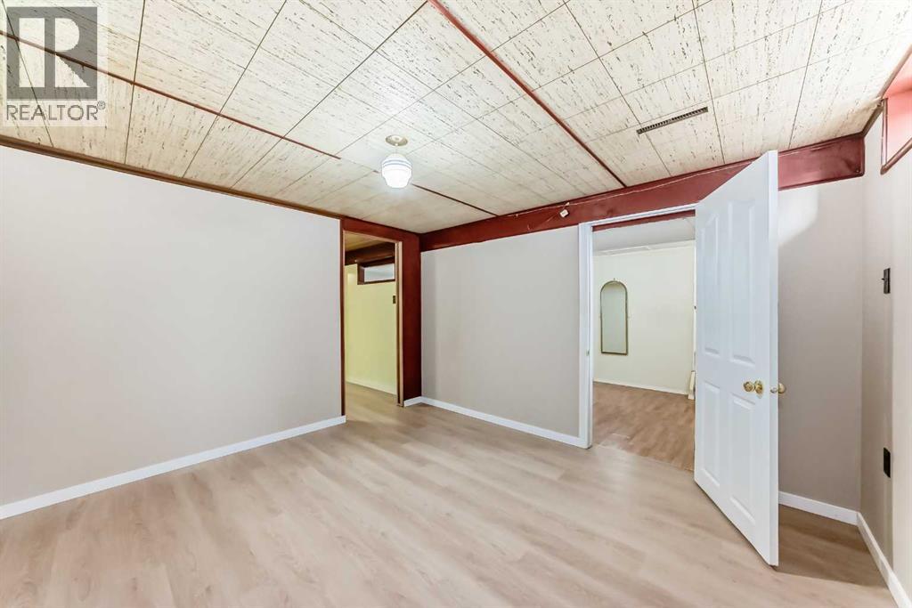 Single Family House Bungalow for Sale in   Avenue NW Varsity Calgary 