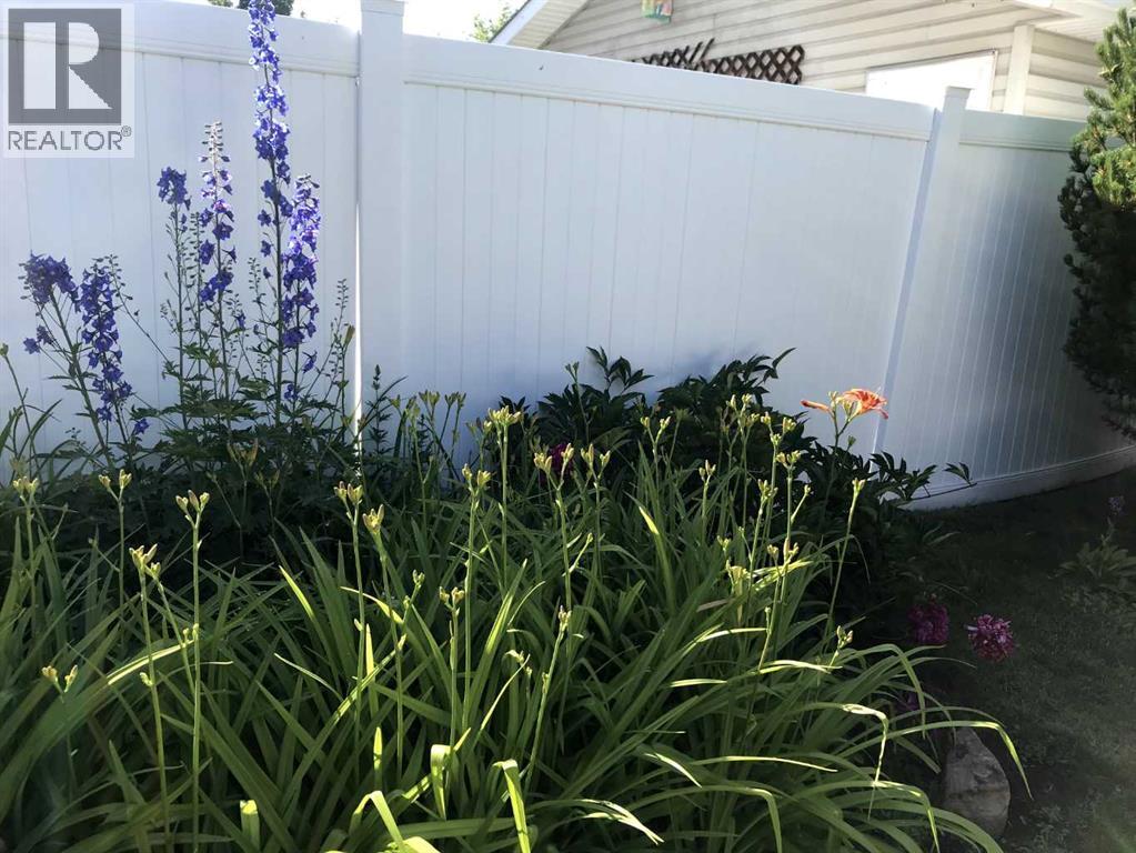 Single Family House Bungalow for Sale in   Avenue NW Varsity Calgary 