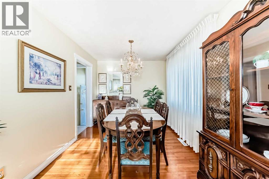 Single Family House Bungalow for Sale in   Avenue NW Varsity Calgary 