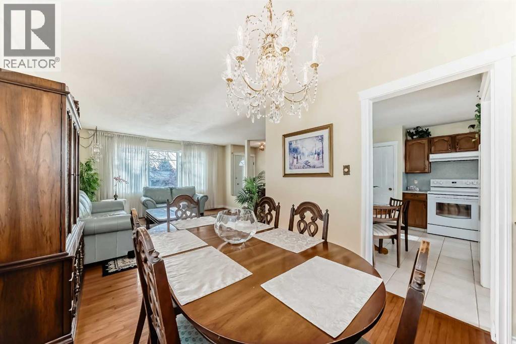 Single Family House Bungalow for Sale in   Avenue NW Varsity Calgary 