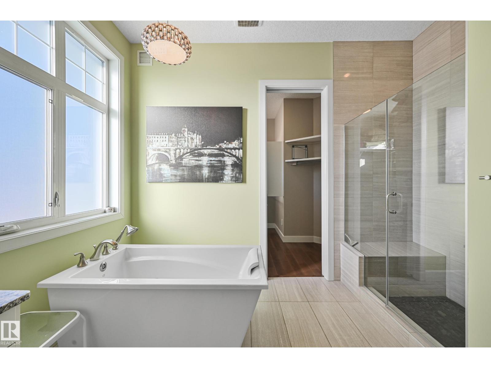 #1 7570 MAY CM NW, Edmonton