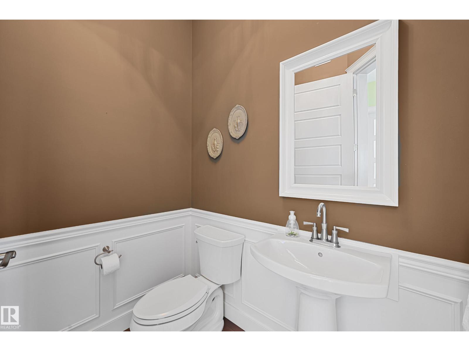 #1 7570 MAY CM NW, Edmonton