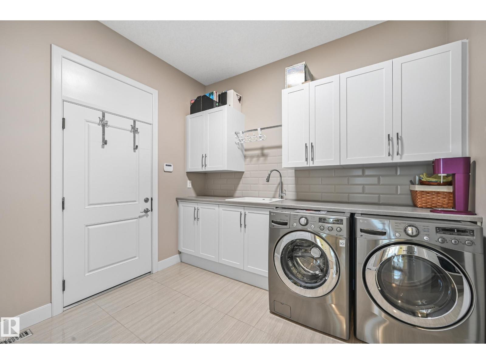 #1 7570 MAY CM NW, Edmonton