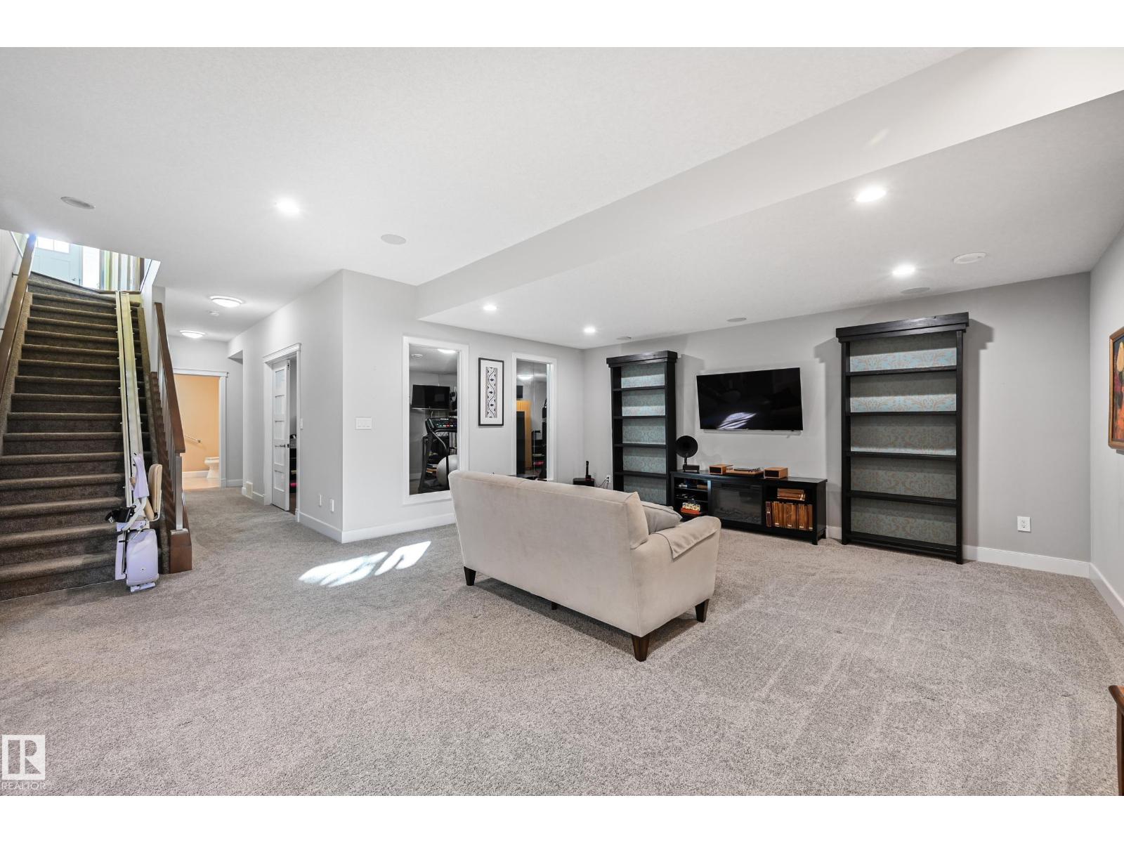 #1 7570 MAY CM NW, Edmonton