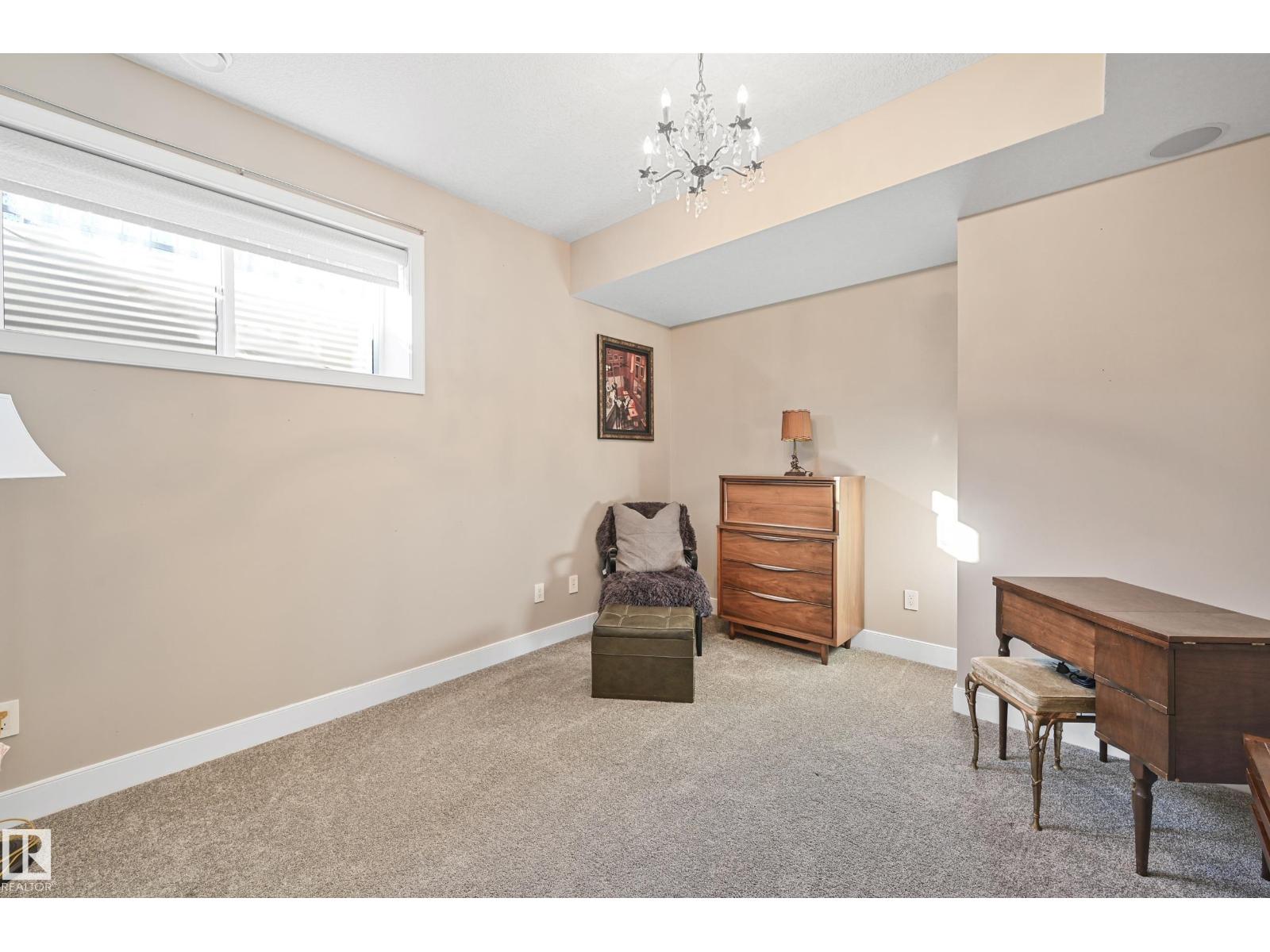 #1 7570 MAY CM NW, Edmonton