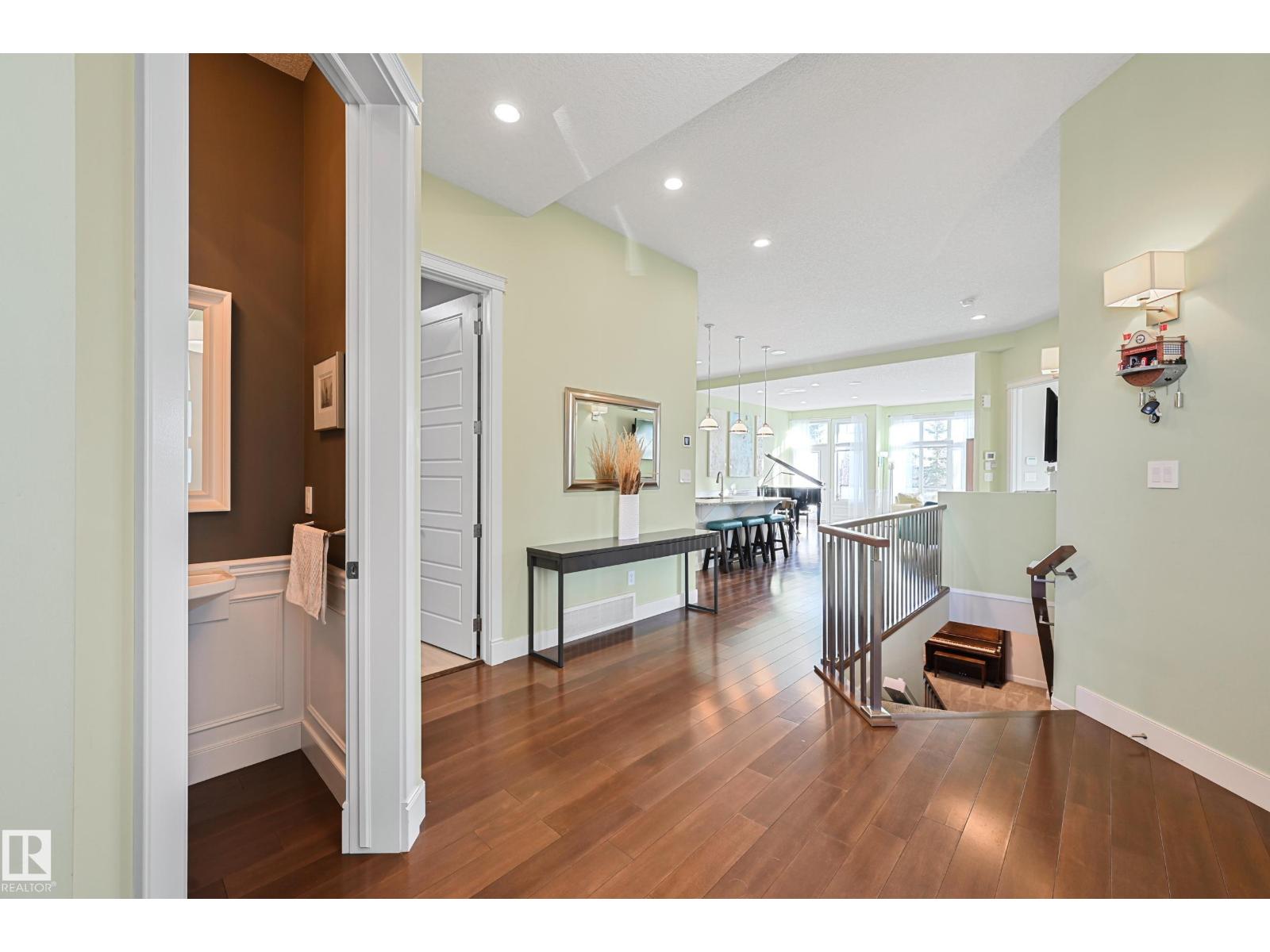 #1 7570 MAY CM NW, Edmonton