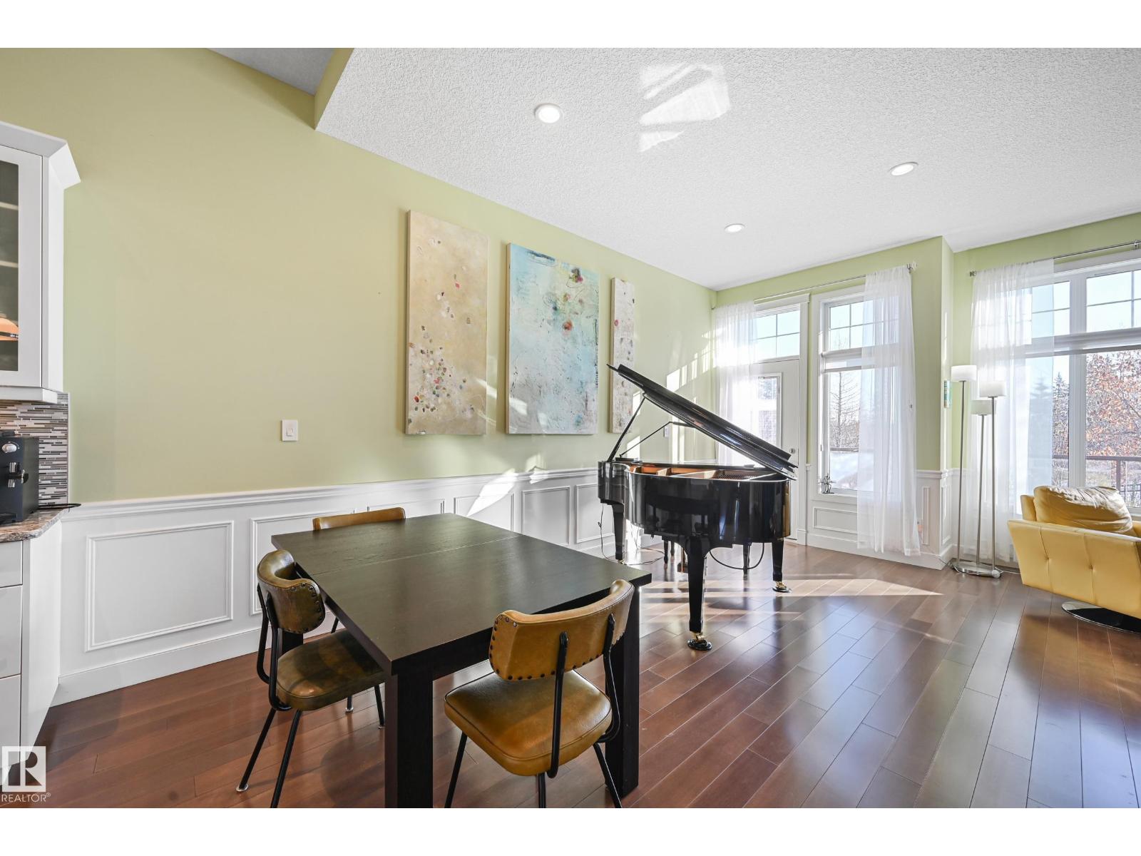 #1 7570 MAY CM NW, Edmonton