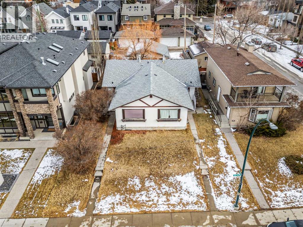 300 & 302 16A Street NW, Calgary, Alberta