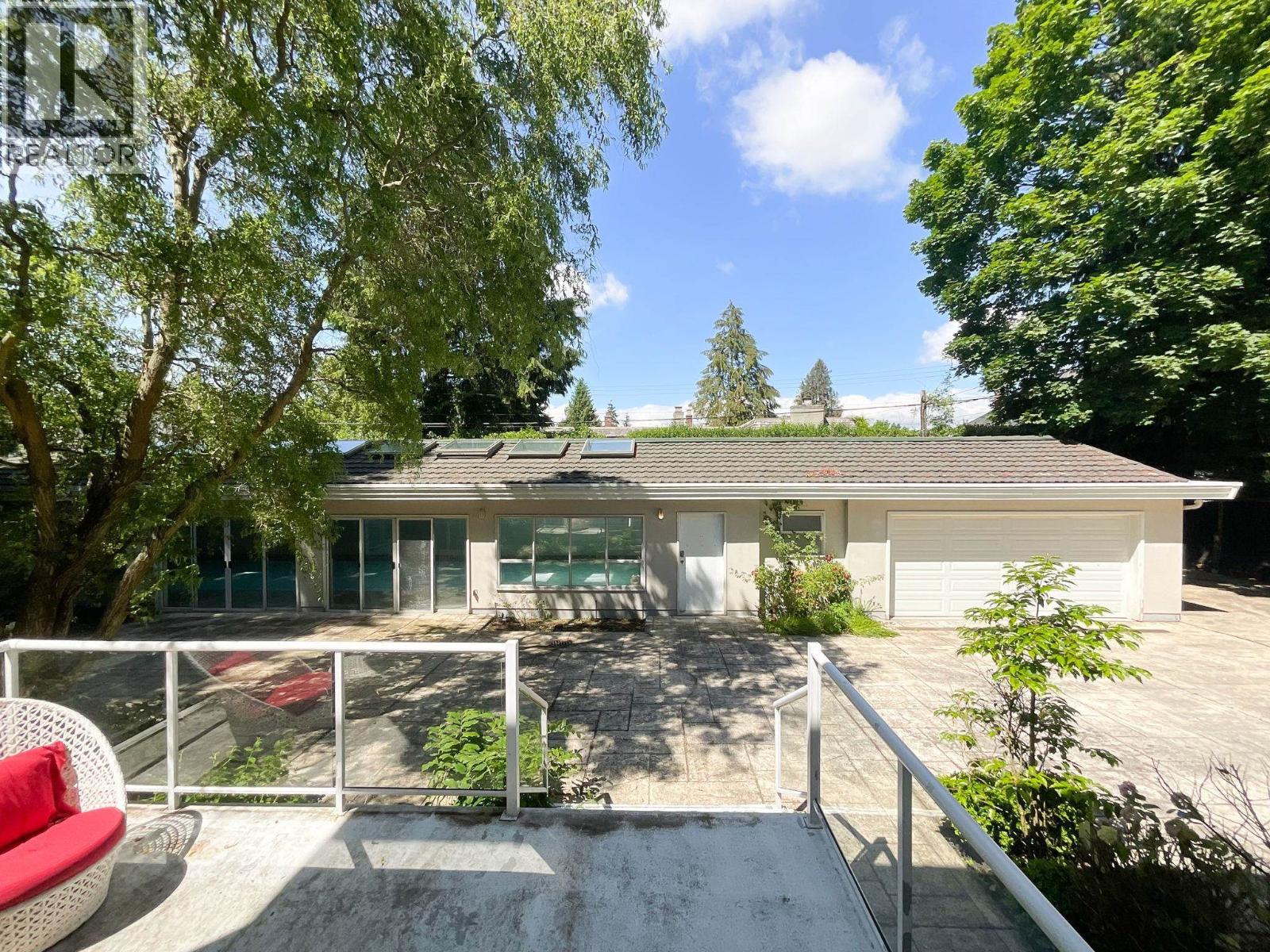 1569 W 35TH AVENUE, Vancouver