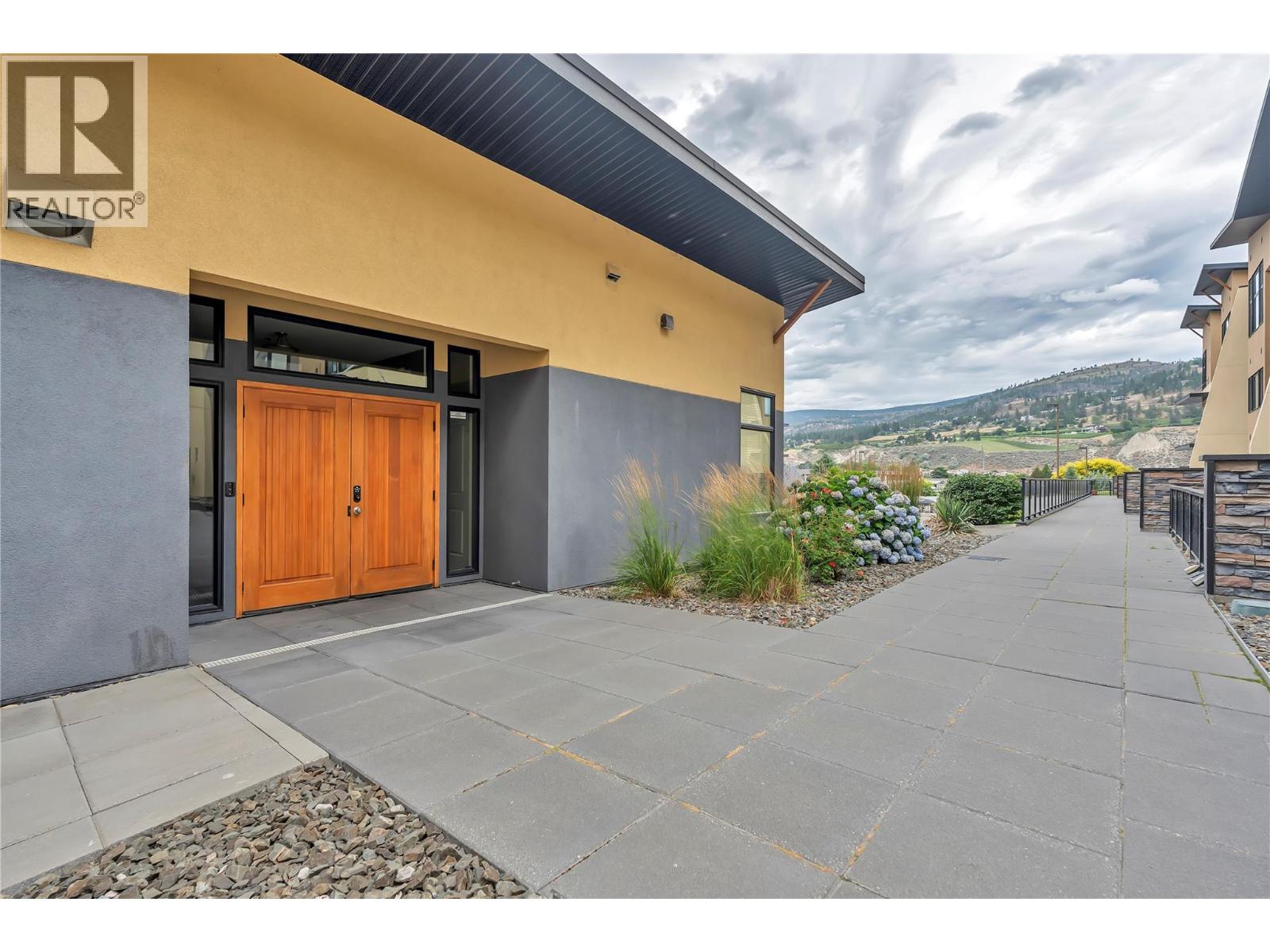 207 3313 Wilson Street, Penticton