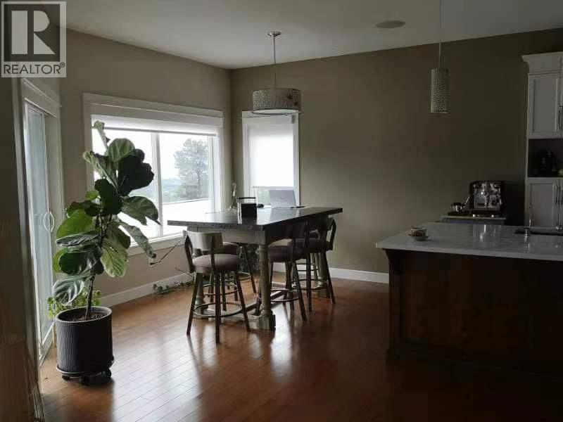  1243 FEEDHAM Avenue, Kelowna