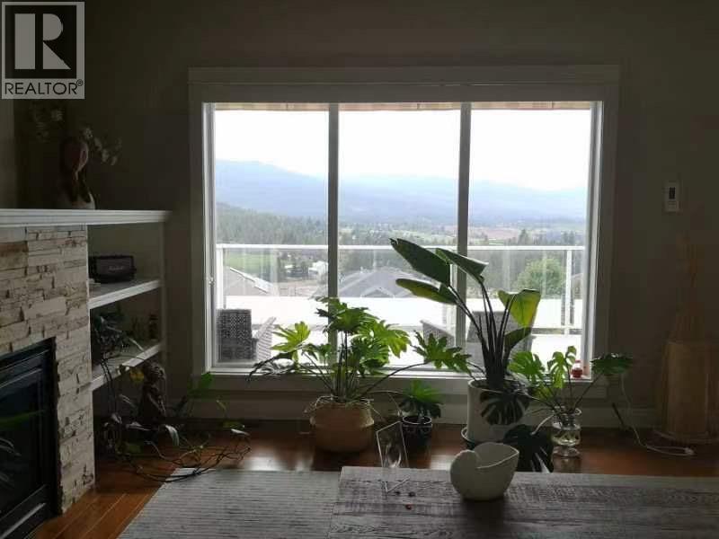  1243 FEEDHAM Avenue, Kelowna