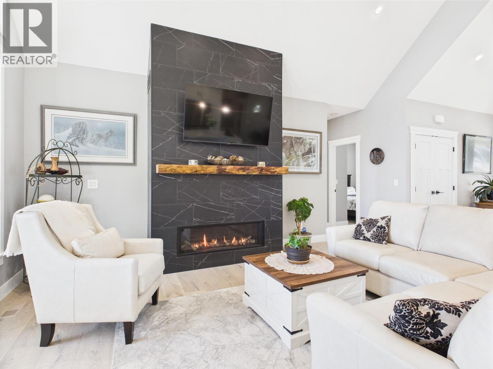 125 FALCON Place, Osoyoos