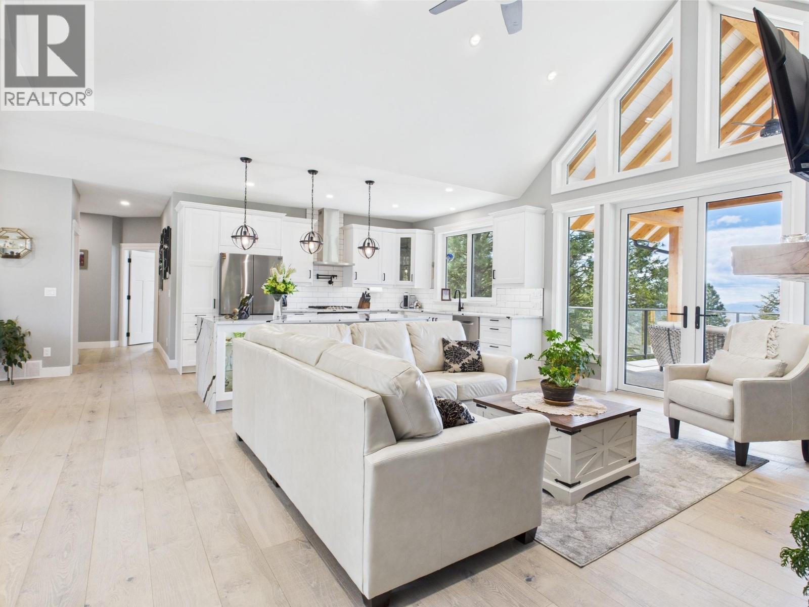 125 FALCON Place, Osoyoos