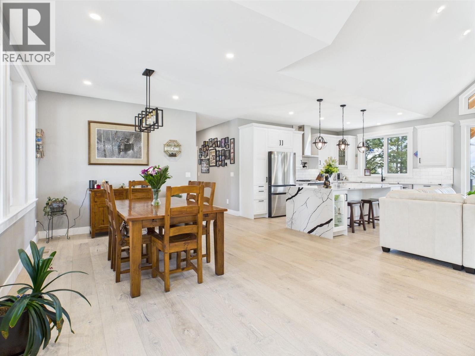 125 FALCON Place, Osoyoos