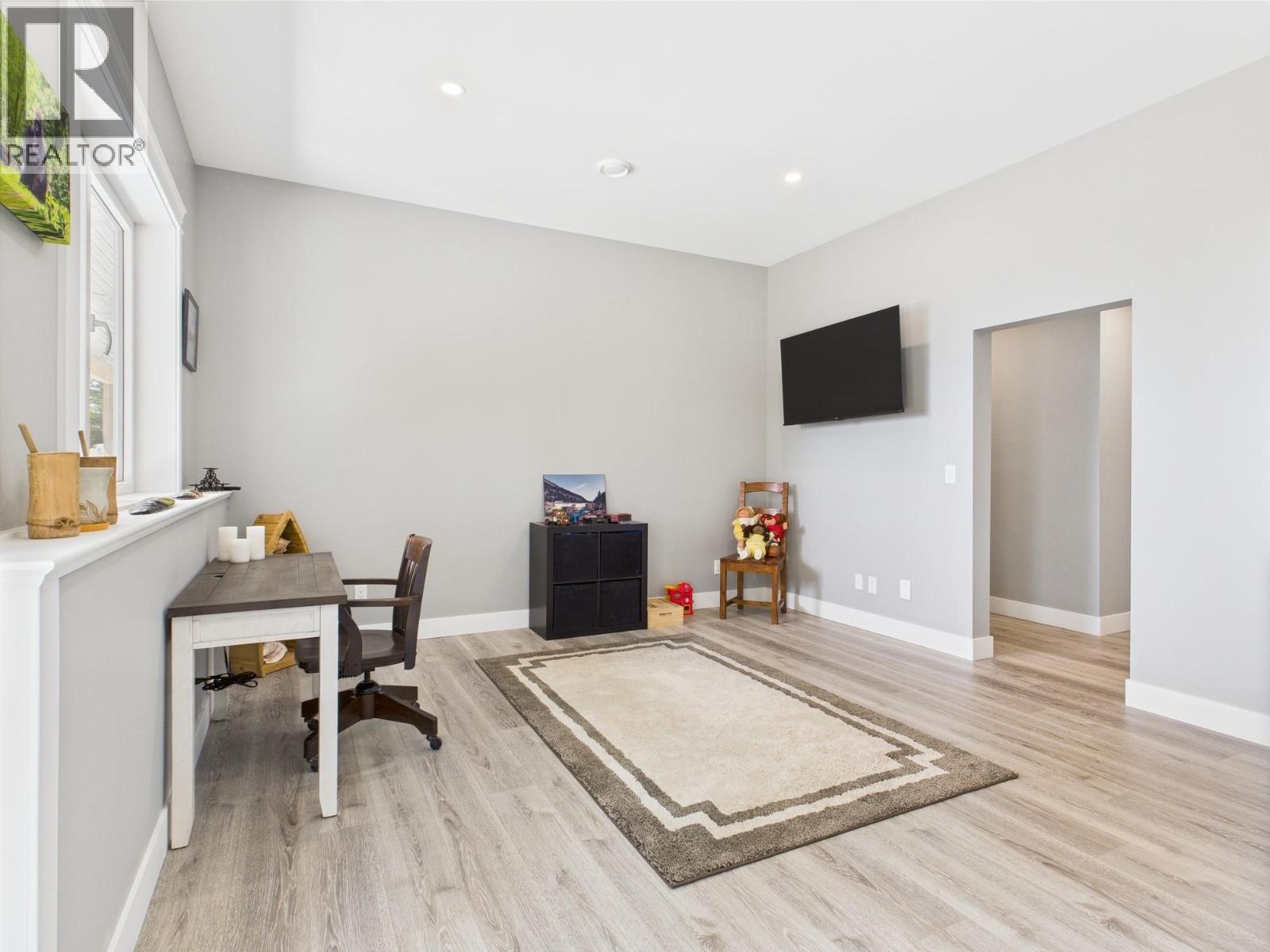 125 FALCON Place, Osoyoos