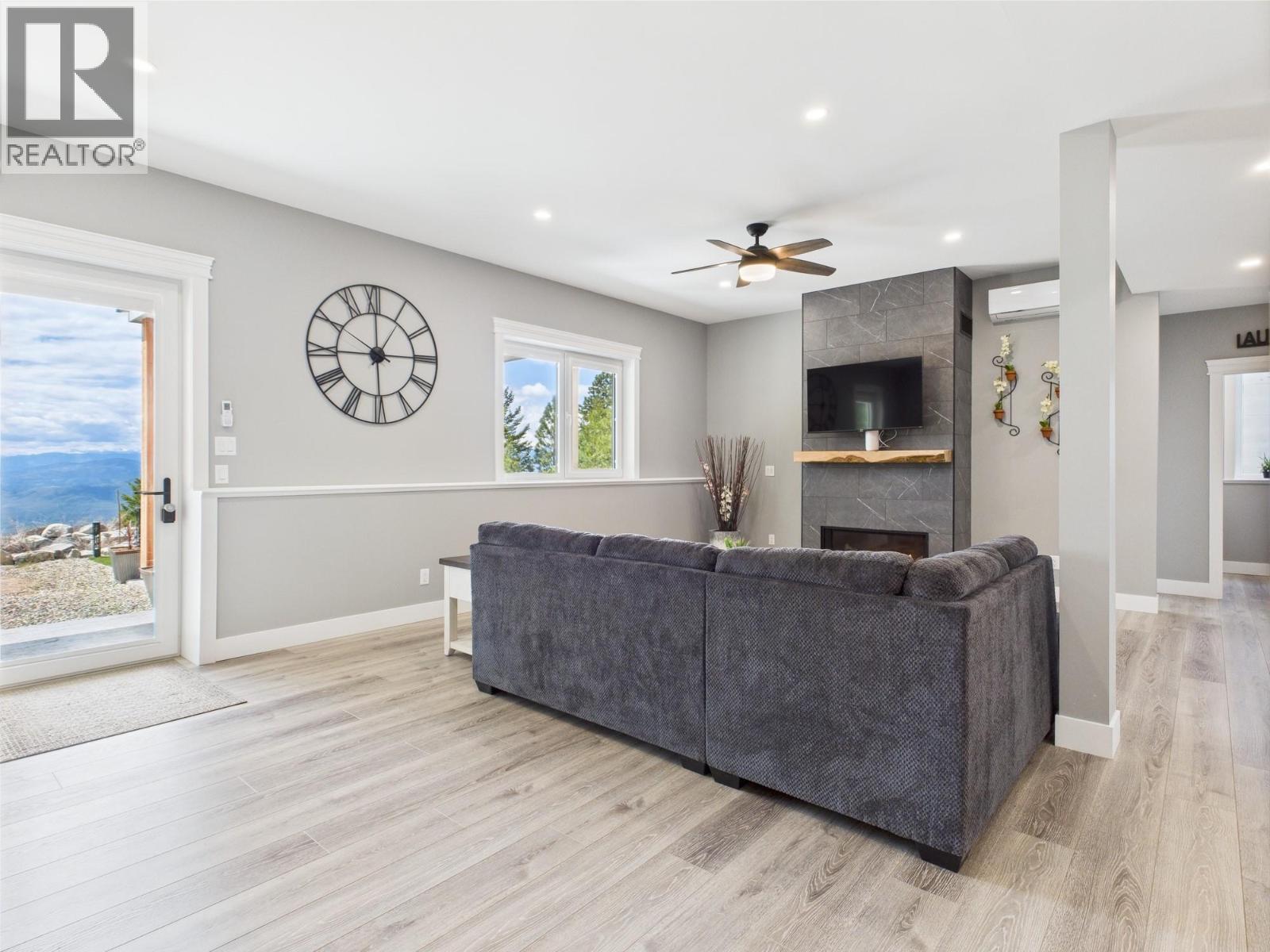 125 FALCON Place - 34