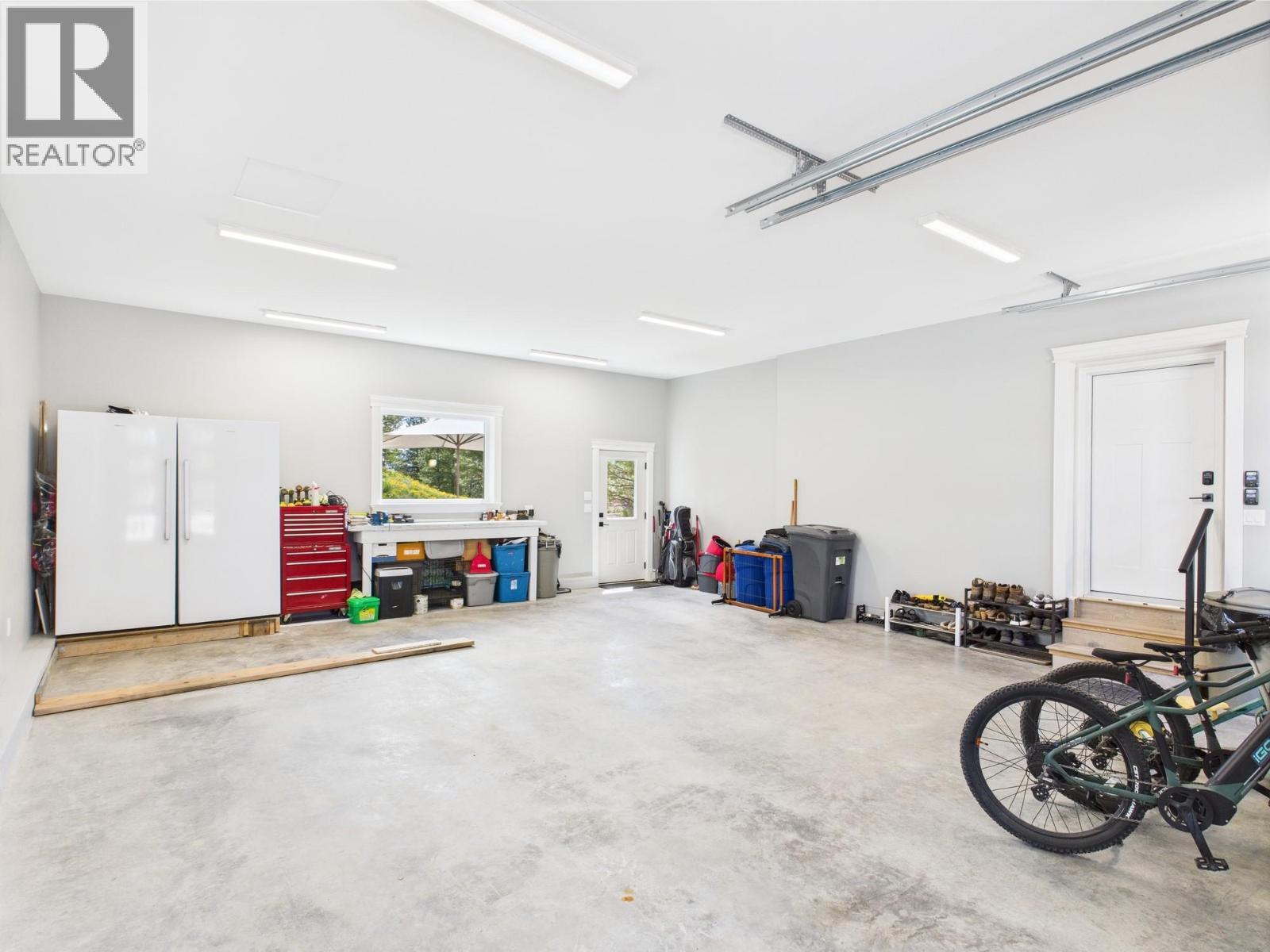 125 FALCON Place - 27
