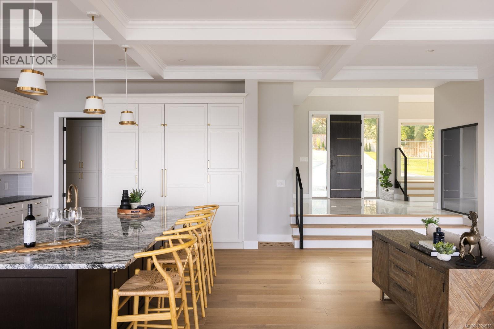  8213 Lochside Drive, Central Saanich