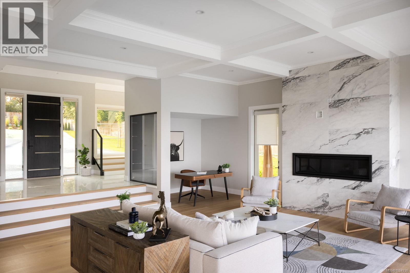  8213 Lochside Drive, Central Saanich