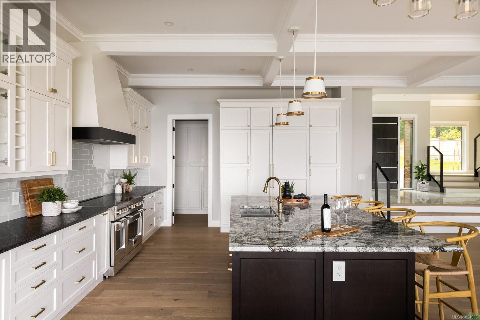  8213 Lochside Drive, Central Saanich