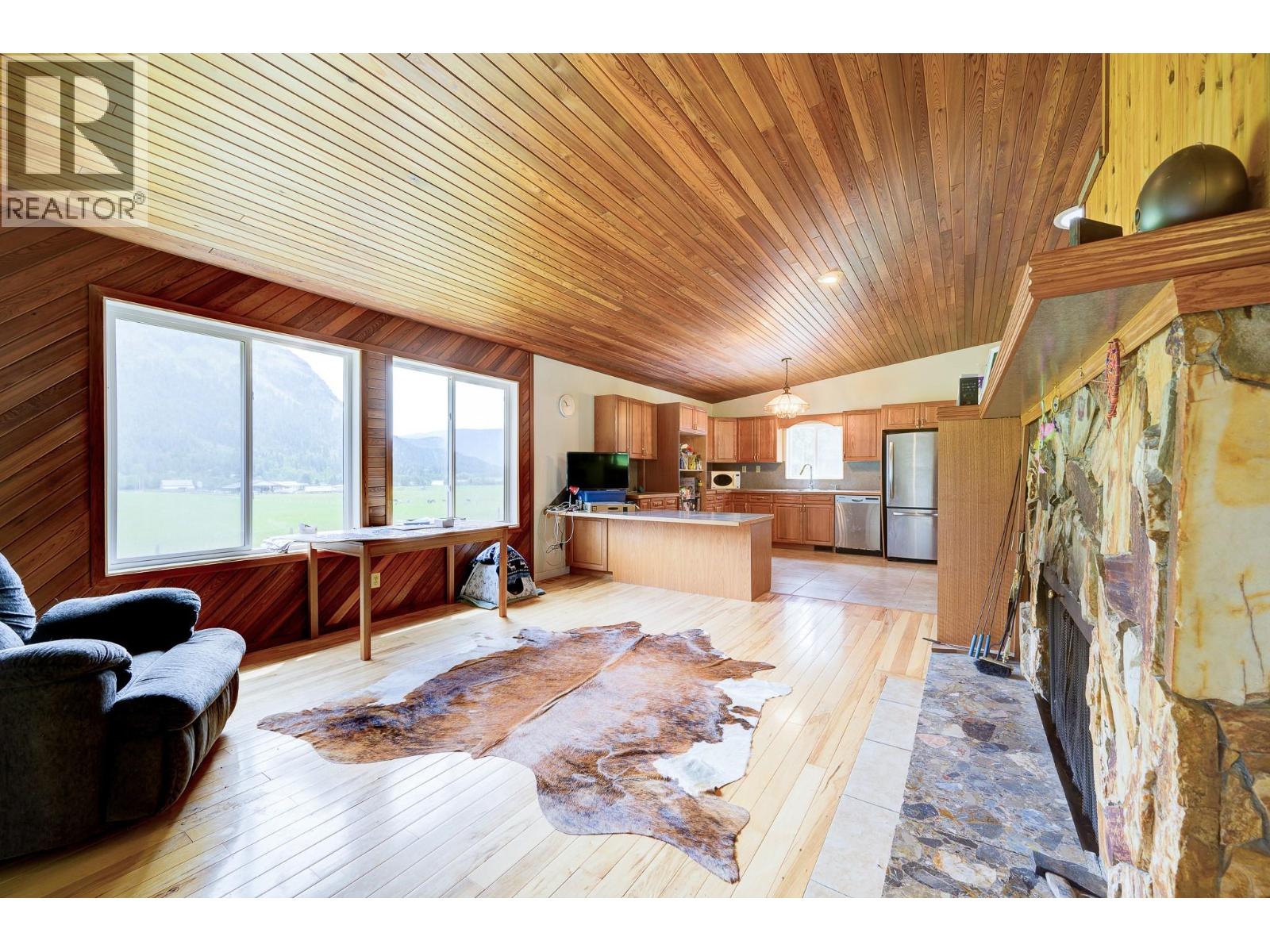 1053 PTARMIGAN Road, Chase