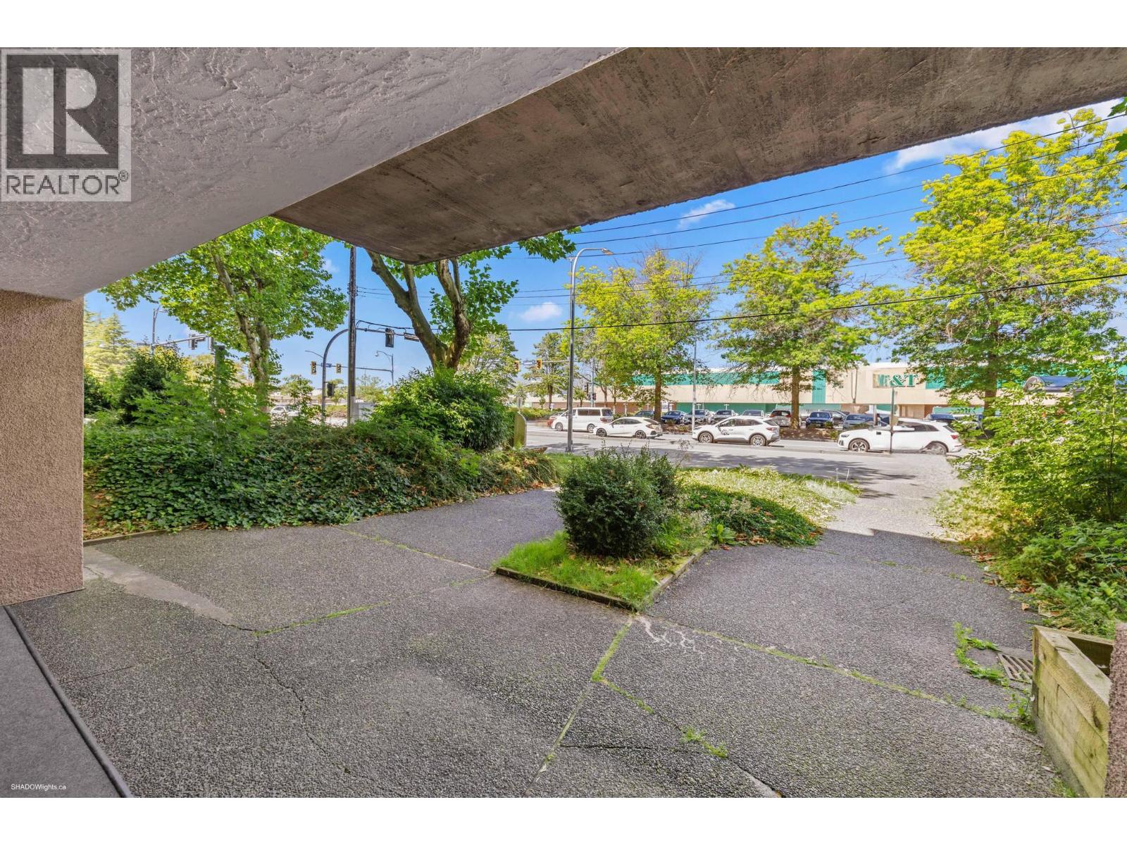 #211-8400 LANSDOWNE Road, Richmond