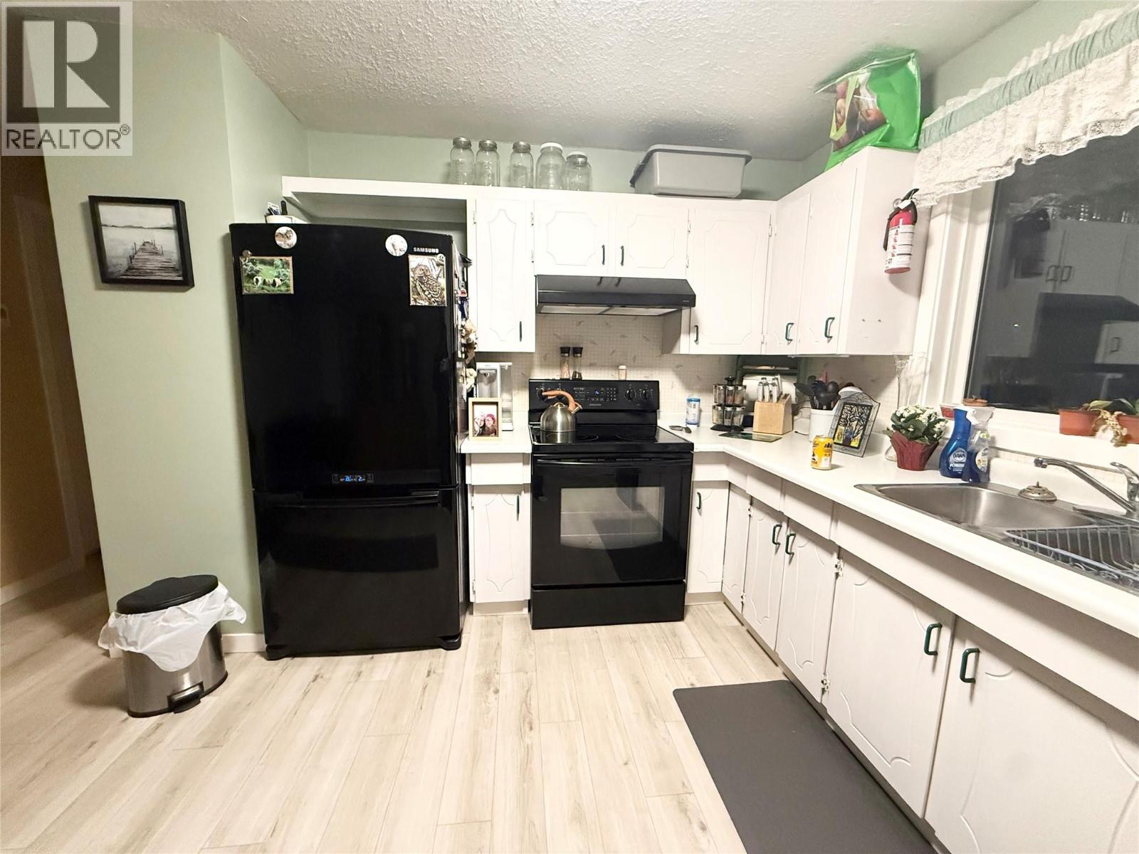 1626 COLDWATER Avenue, Merritt