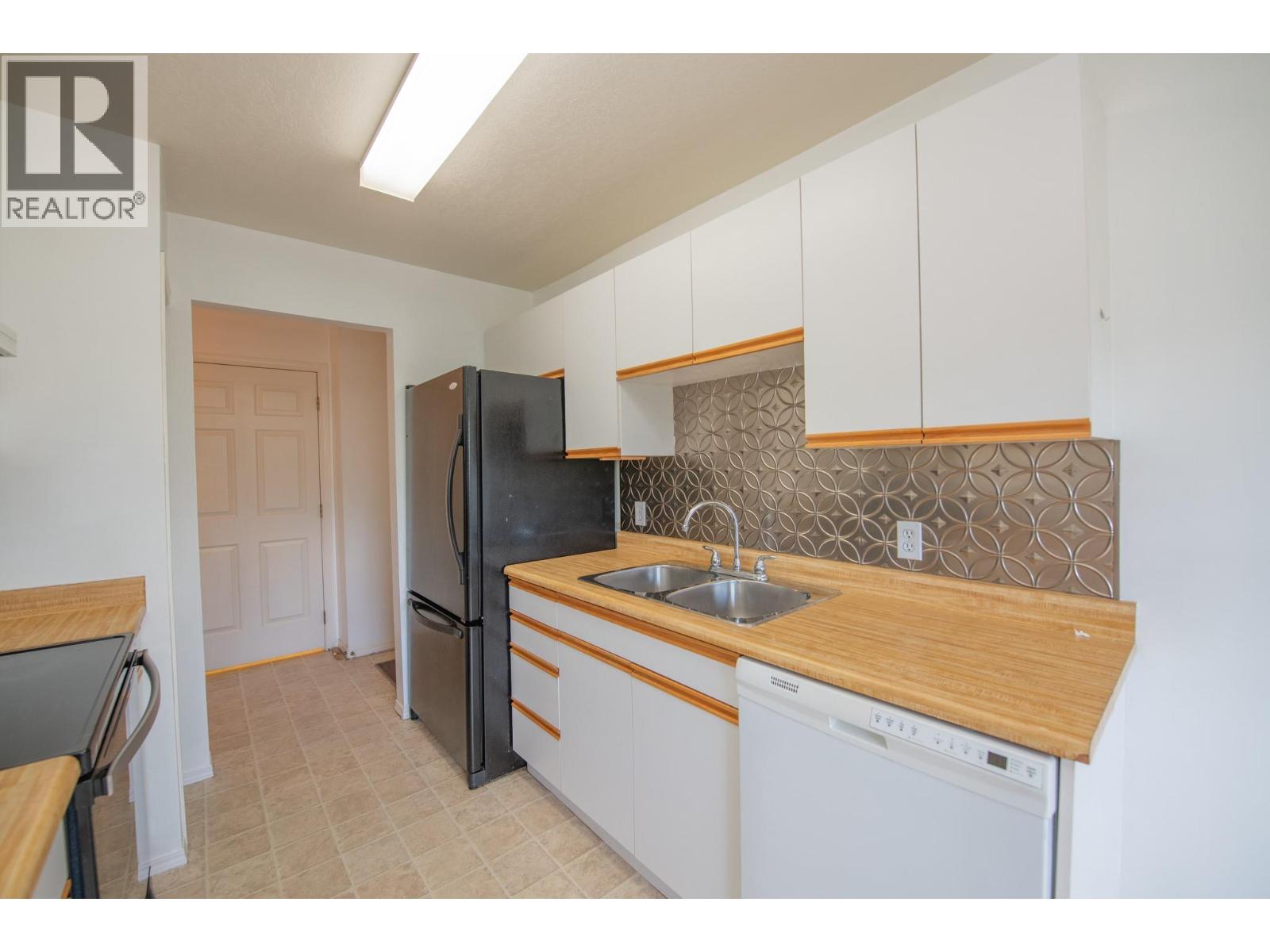 103 703 Granville Avenue, Enderby