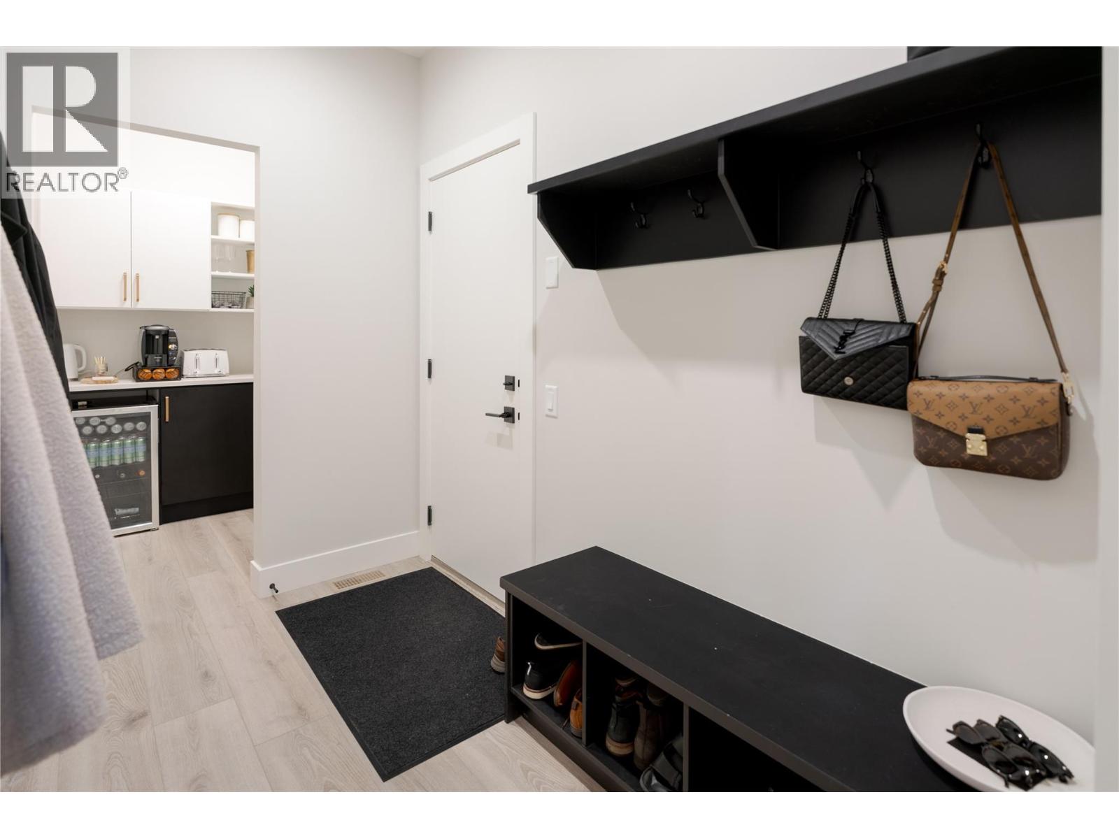 4315 Ladd Court, Kelowna