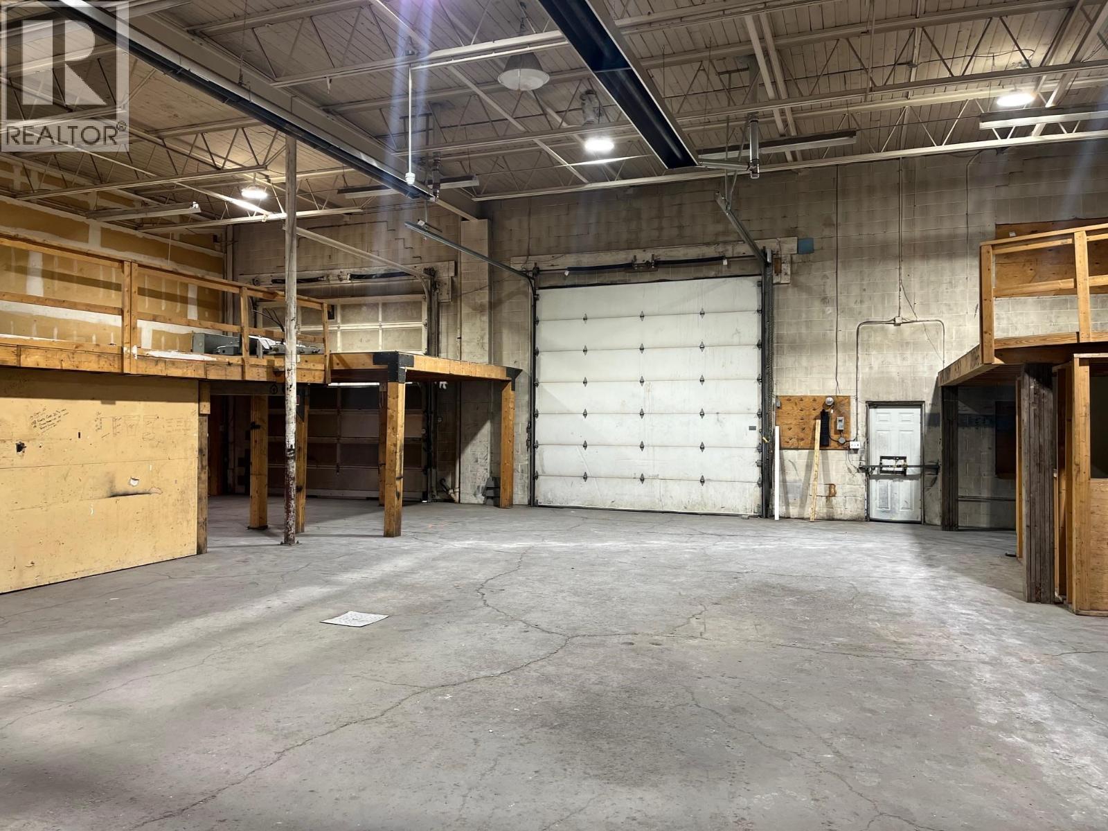 Photo 12 of 23 — 1594 NICHOLSON STREET · Prince George, BC