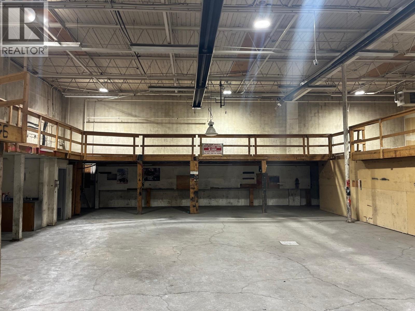 Photo 10 of 23 — 1594 NICHOLSON STREET · Prince George, BC
