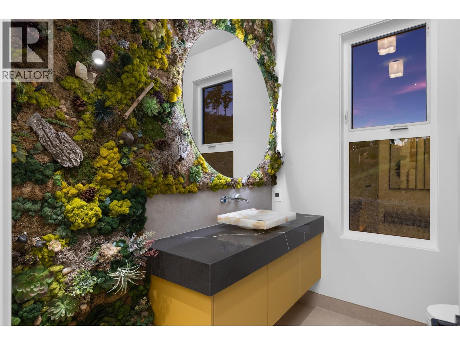 5584 Upper Mission Court, Kelowna