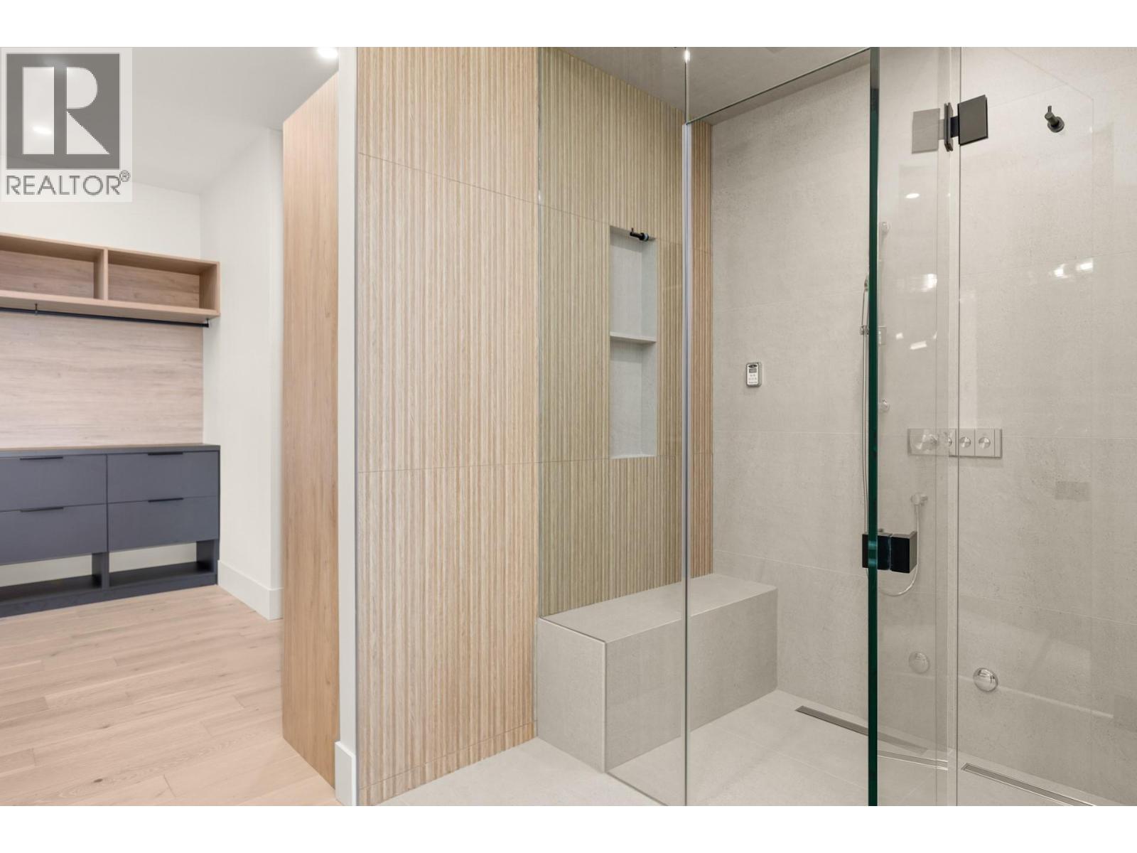 5584 Upper Mission Court, Kelowna